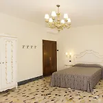 Notti Sull'adige בית הארחה 4*
