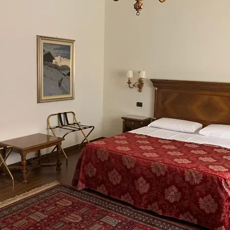 Notti Sull'adige Πανσιόν 3*