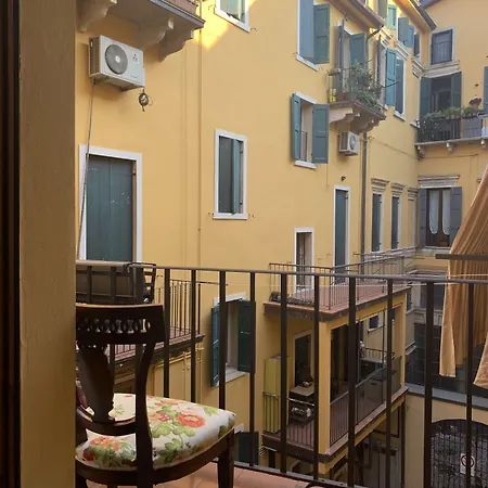 Notti Sull'adige Vendégház Verona