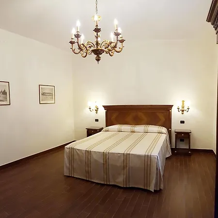 Πανσιόν Notti Sull'adige 3*