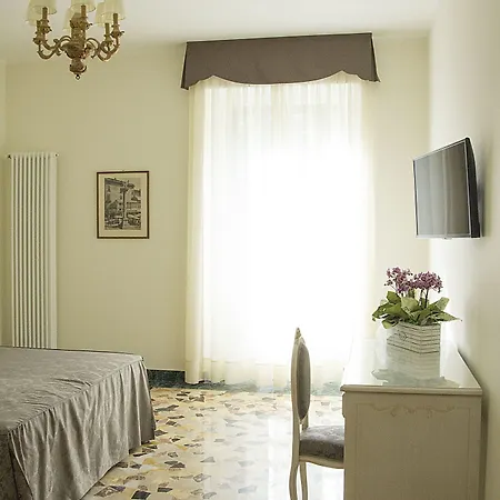 Notti Sull'adige ゲストハウス 4*