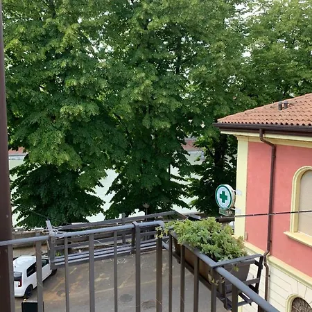 Notti Sull'adige ゲストハウス 3*